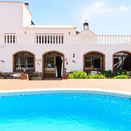 Clara Lanzarote - Macaronesiahomes