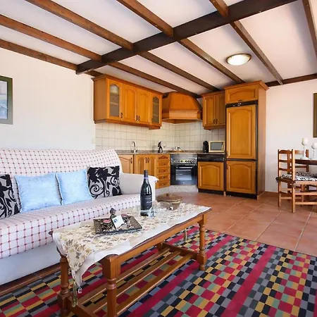 Clara Lanzarote - Macaronesiahomes * Tegoyo