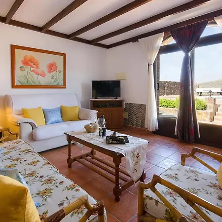 Clara Lanzarote - Macaronesiahomes * Tegoyo